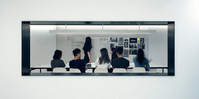 职场文化现象深度解析，办公室电影背后的洞察与故事